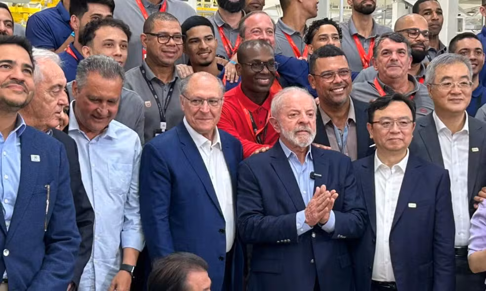 BYD inaugura primeira fábrica de carros elétricos da marca no Brasil com planta de R$ 5,5 bilhões na BA; foco é exportação