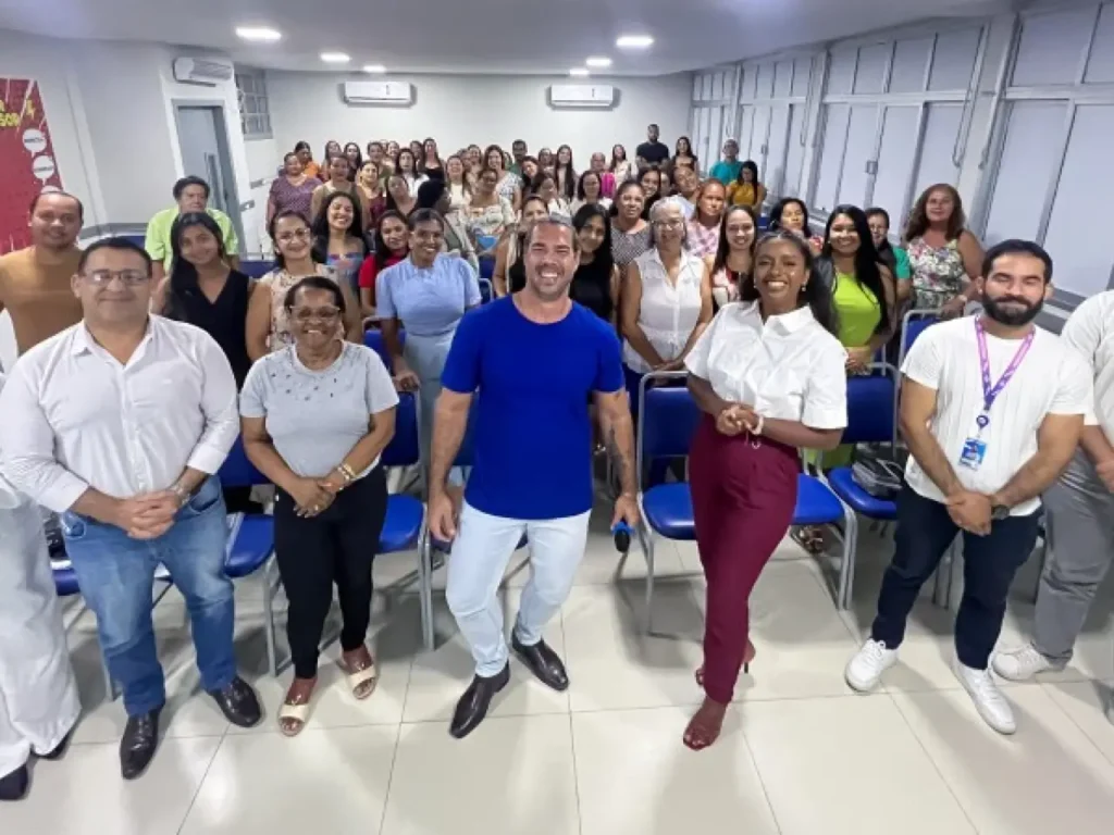 Prefeitura de Itabela e Sebrae promovem palestra sobre marketing digital para empreendedores locais