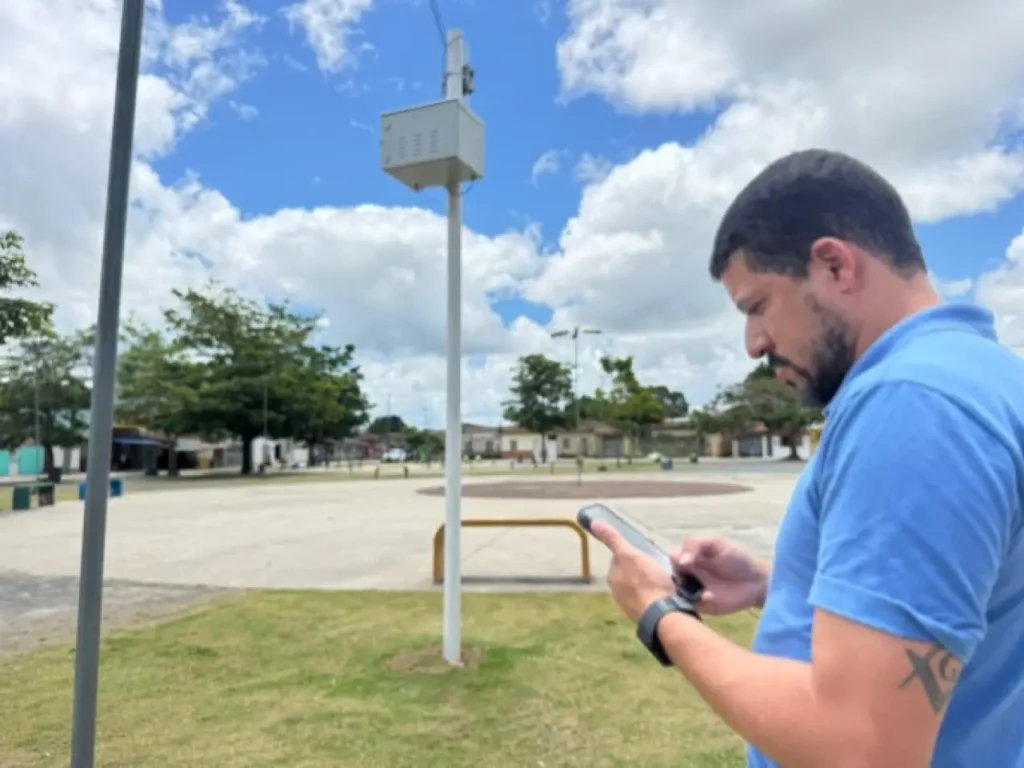 Prefeito Ricardo Flauzino anuncia Wi-Fi grátis em praças e pagamento do salário de dezembro