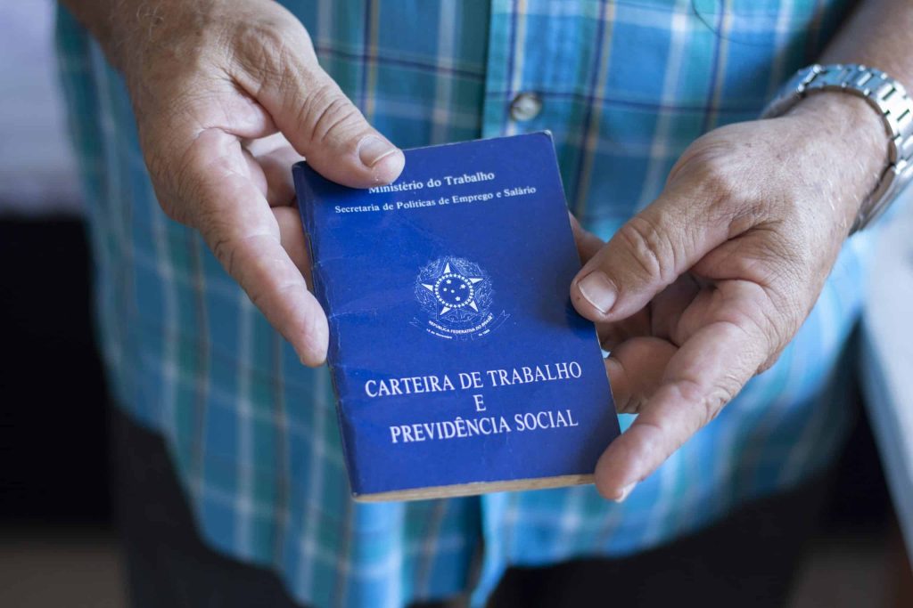 Debate sobre fim da escala 6×1 avança no Congresso e ganha força no Brasil