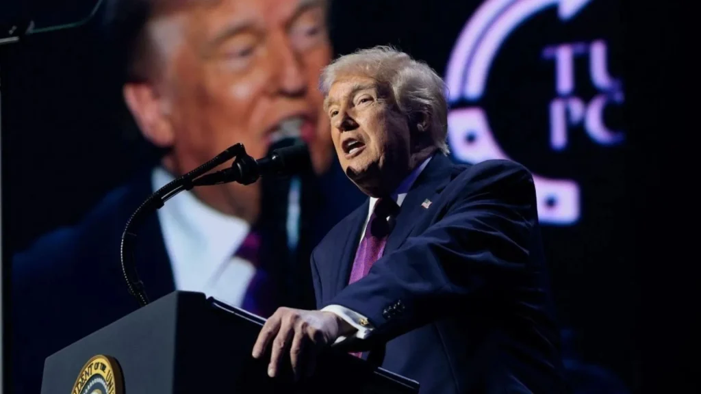 Governo dos EUA divulga documentos sobre OVNIs após determinação de Donald Trump