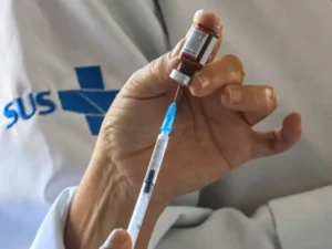 SUS inicia distribuição da Pneumo 20 para idosos com 85 anos ou mais