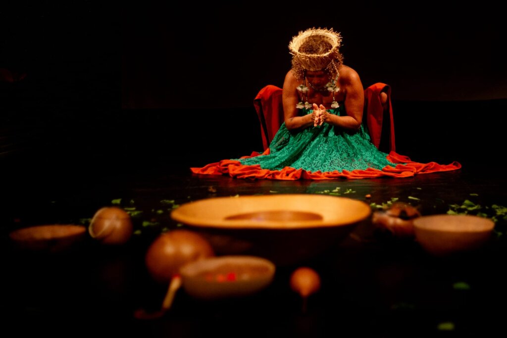Coroa Vermelha recebe espetáculo gratuito de dança sobre identidade indígena neste domingo