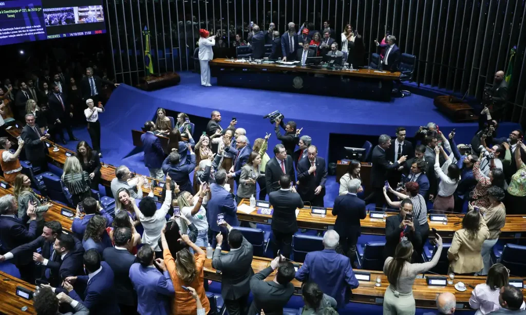 Congresso promulga o fim da escala 6×1 e estabelece transição para jornada de 40 horas semanais
